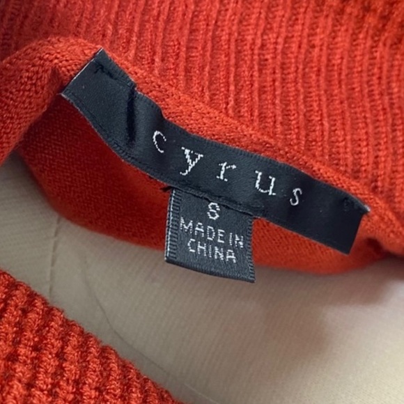Cyrus Blood Orange Crowl Neck Sweater with a Lower Waffle Trim. Size small - Picture 6 of 12
